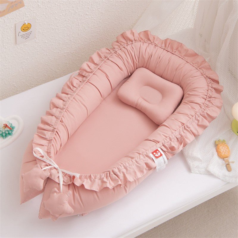 Réducteur de lit bébé | Lune Cocoon - Petitsbeautes