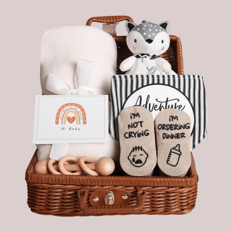 Coffret naissance panier en rotin | 7 pièces - Petitsbeautes