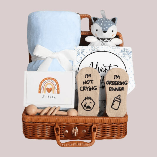 Coffret naissance panier en rotin | 7 pièces - Petitsbeautes