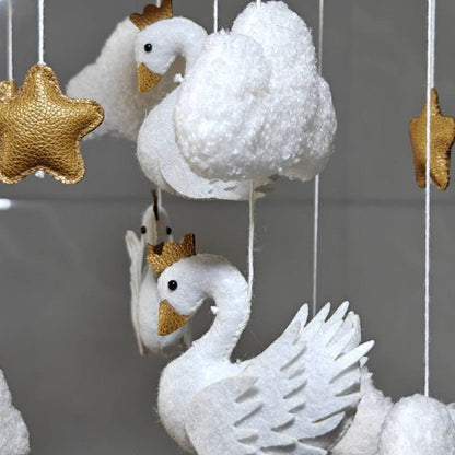 Mobile bébé | Cygnes et Nuages - Petitsbeautes